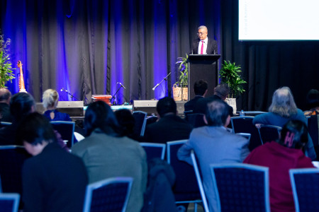 Ministry Chief Executive Mervin Singham addressing the audience at the Cultural Kōrero