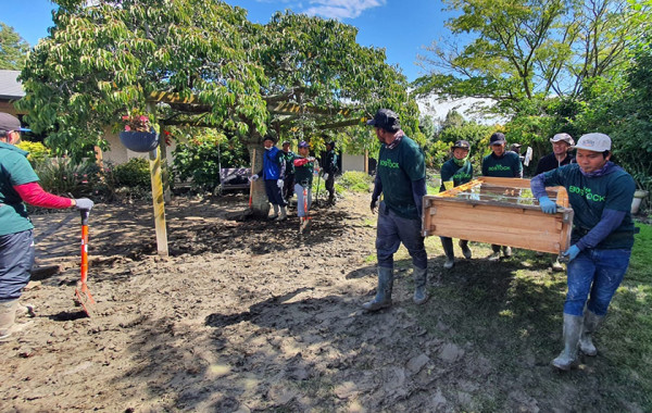 People helping with the clean up